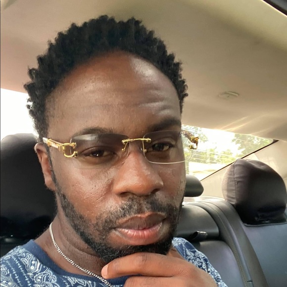 Meet your Posher, Shawn - Picture 1 of 5